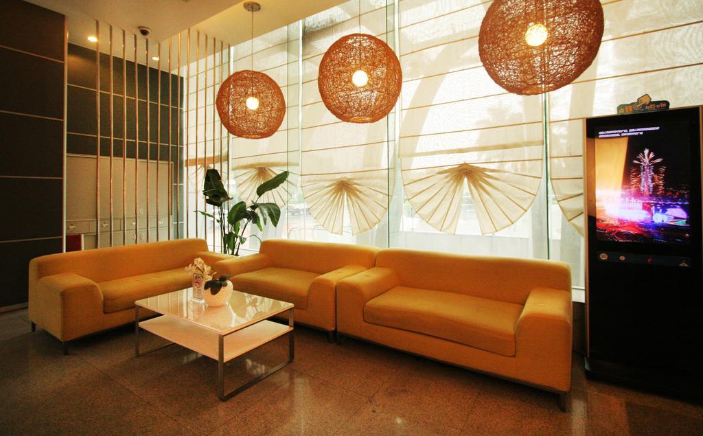 Yi-Wu Commatel Hotel Гуанчжоу Екстер'єр фото